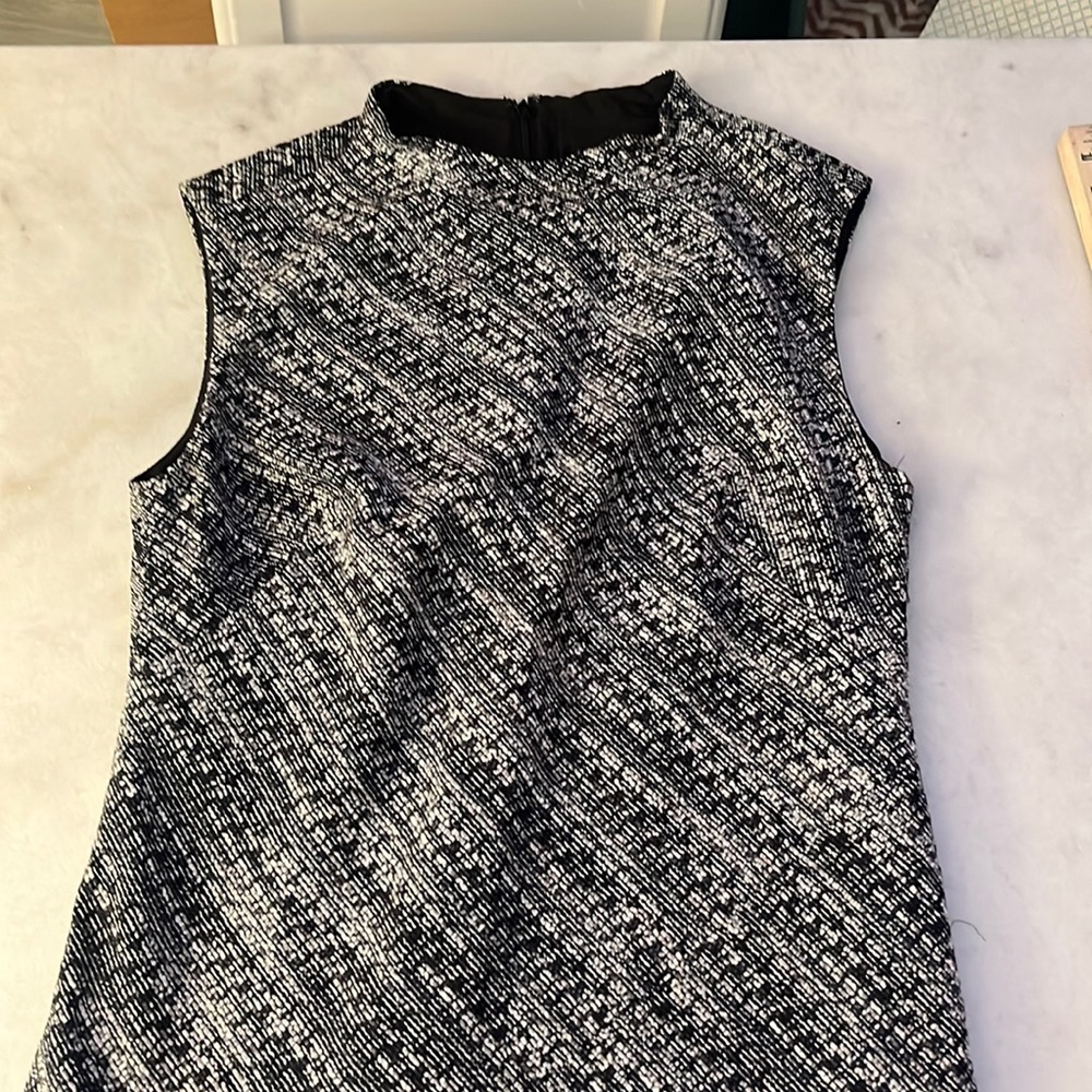 Banana Republic  Dress, Black& white, asymmetric hem. Size 14 EUC